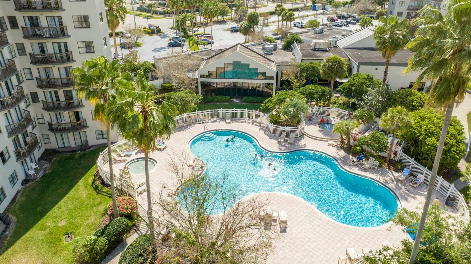 Cozy 2br Condo-modern-best Location-6165 Holiday home *