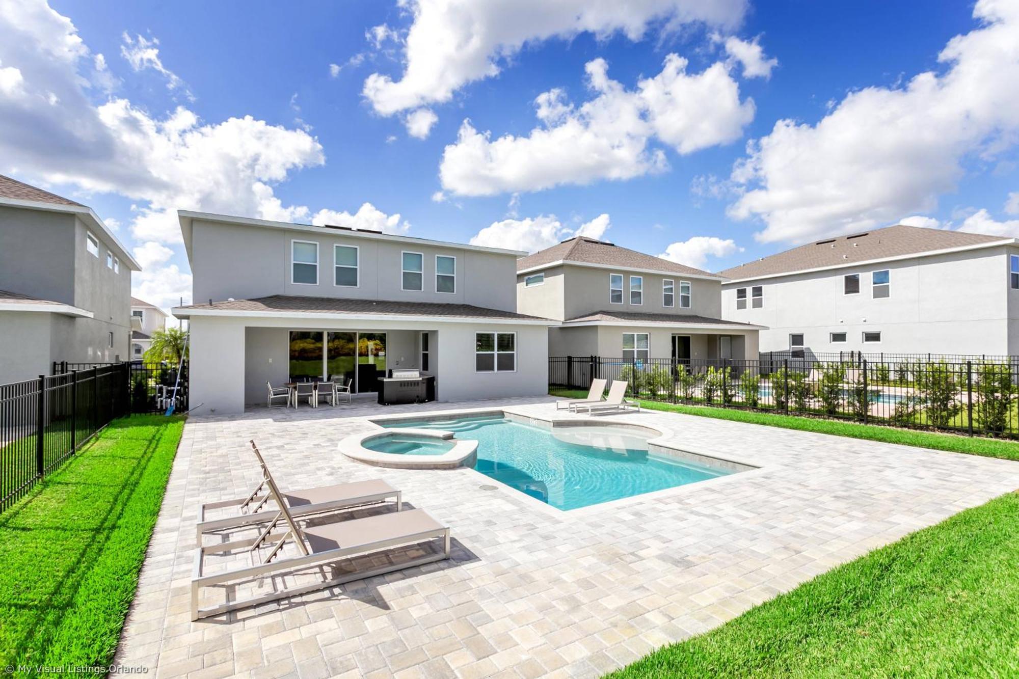 Encore 6 Bedroom Vacation With Pool 1913 Holiday home *