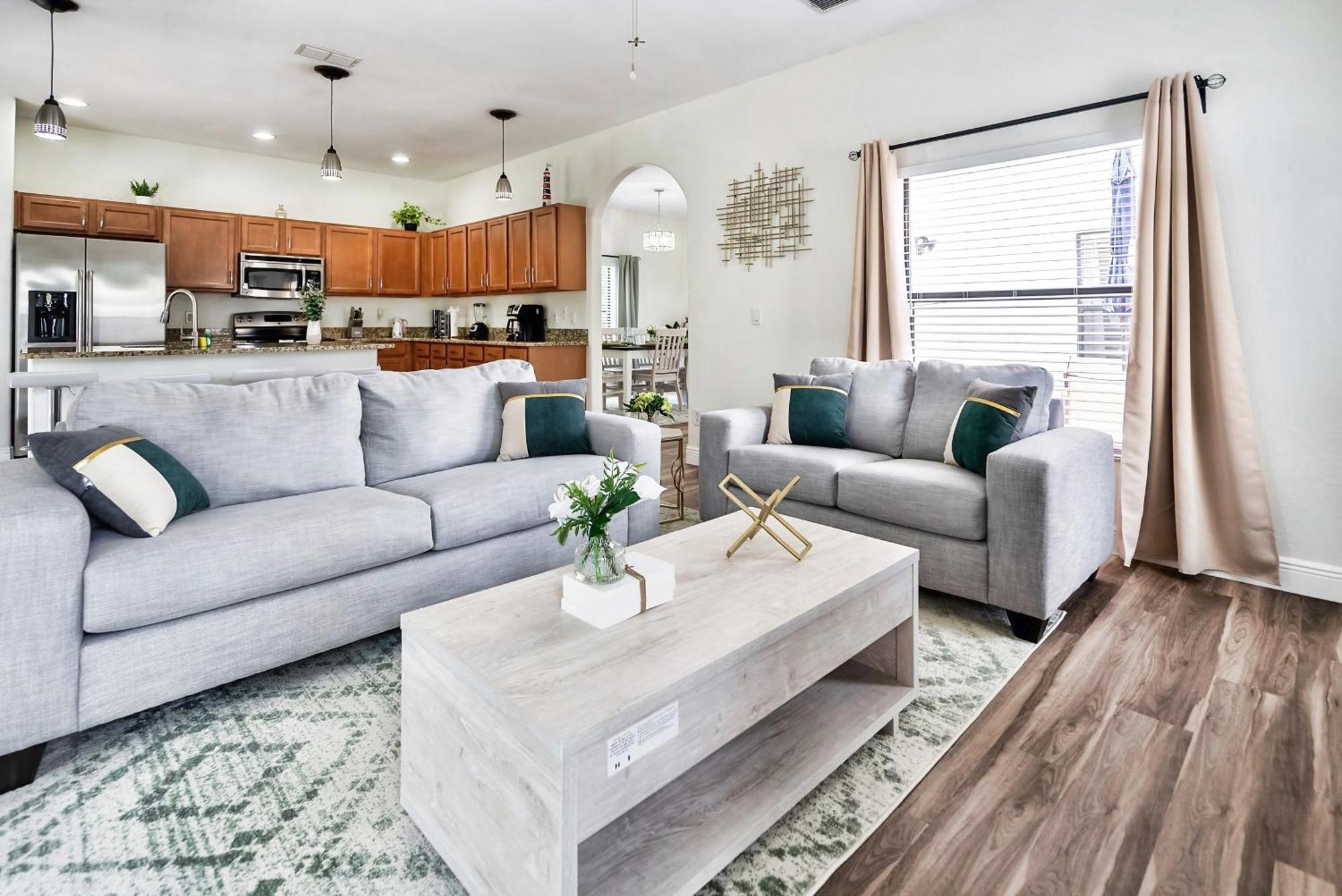 Luxury High Grove 4bds With Pool Near *