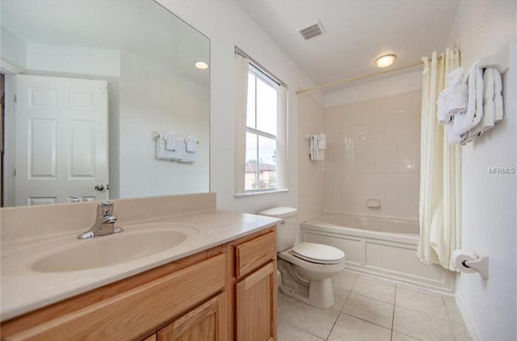 Regal Oaks Getaway Holiday home