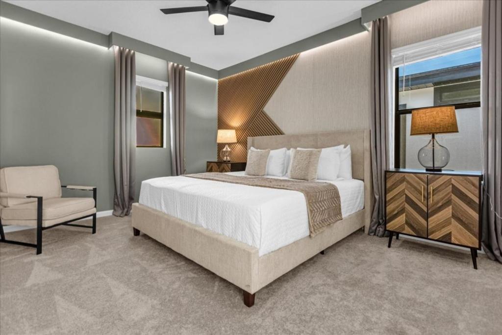 Holiday home 12 Bedrooms- 11,5 Baths- Paradiso Grande 10000vw Orlando