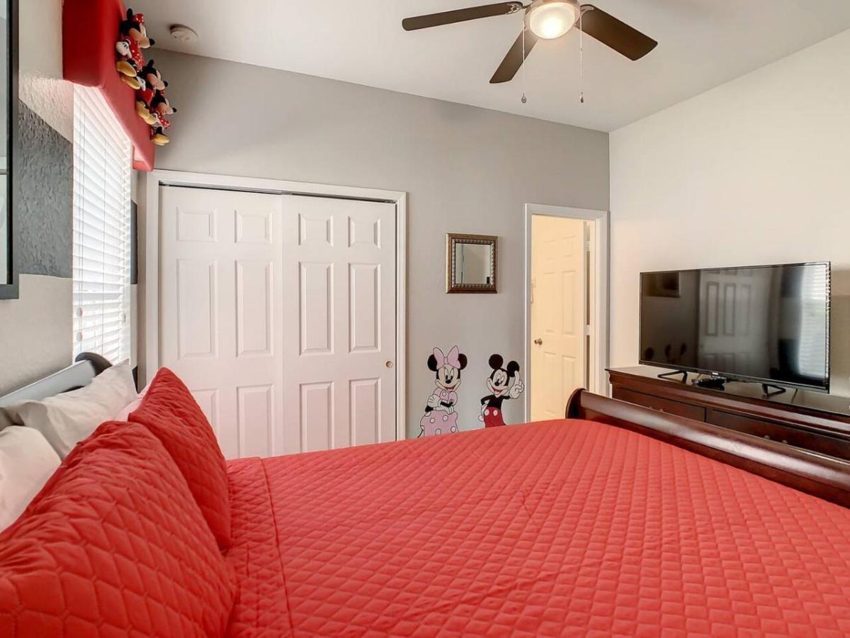 H2713m Windsor Hills 4bedrm Pool Holiday home *