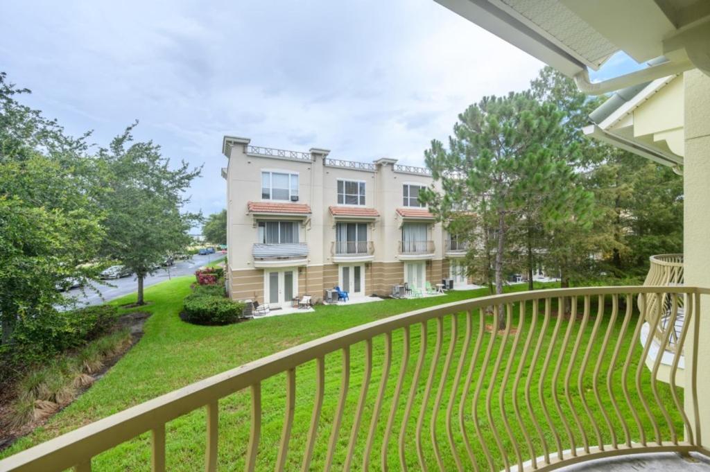 Beautiful Townhome, Vista Cay, Near Parks! 4018 Apartment *