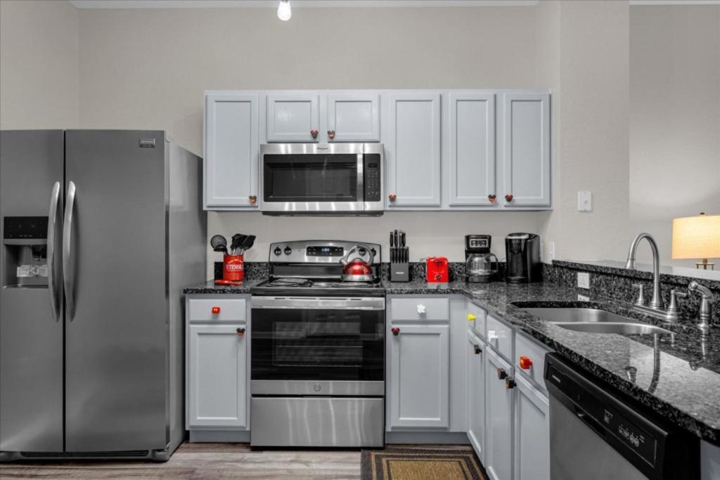 Holiday home 3 Bedrooms- 3 Bathrooms- Windsor Hills 7680 Fs