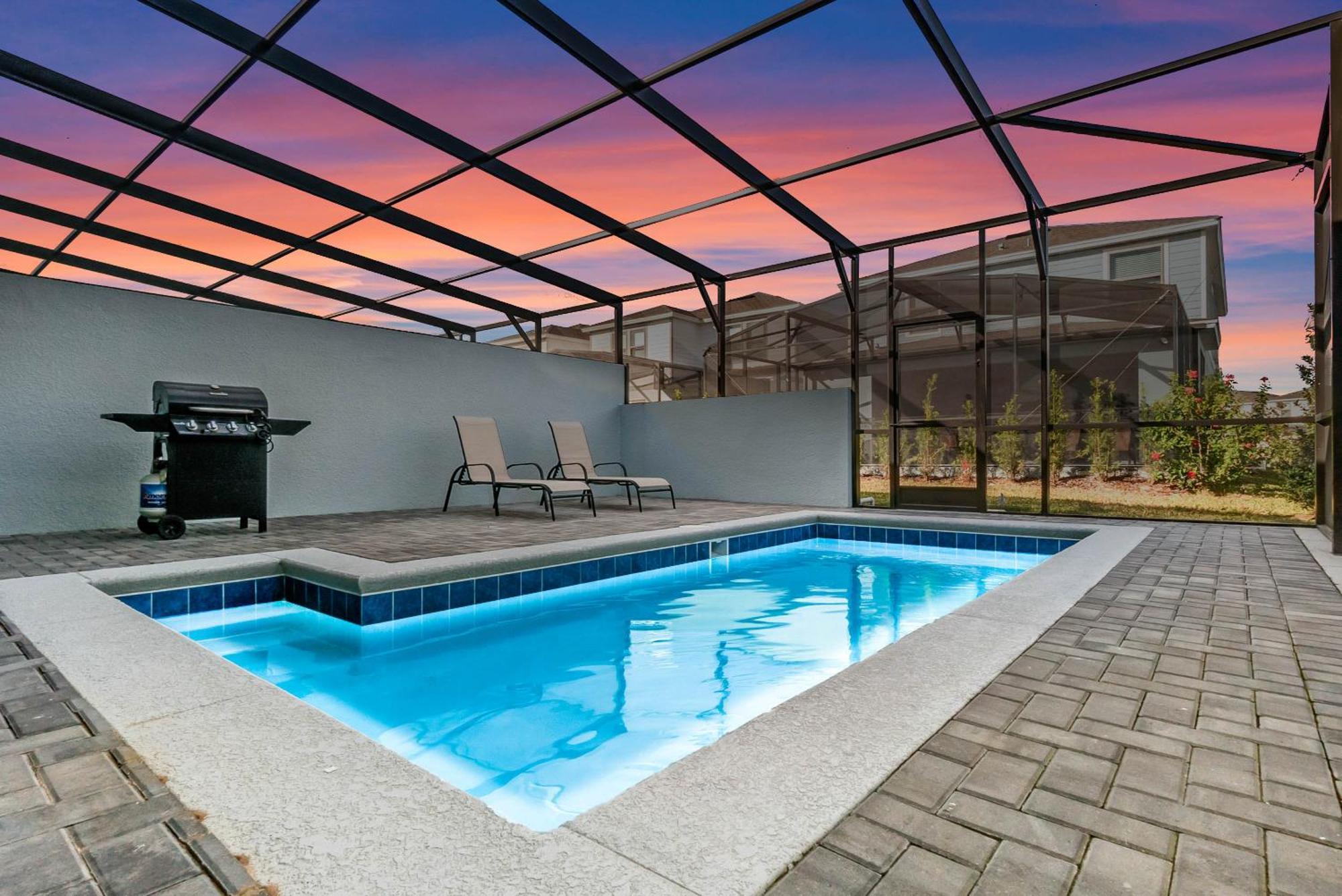 5 Bedrooms - 4,5 Bathrooms - Windsor At Westside 8917 Sa *