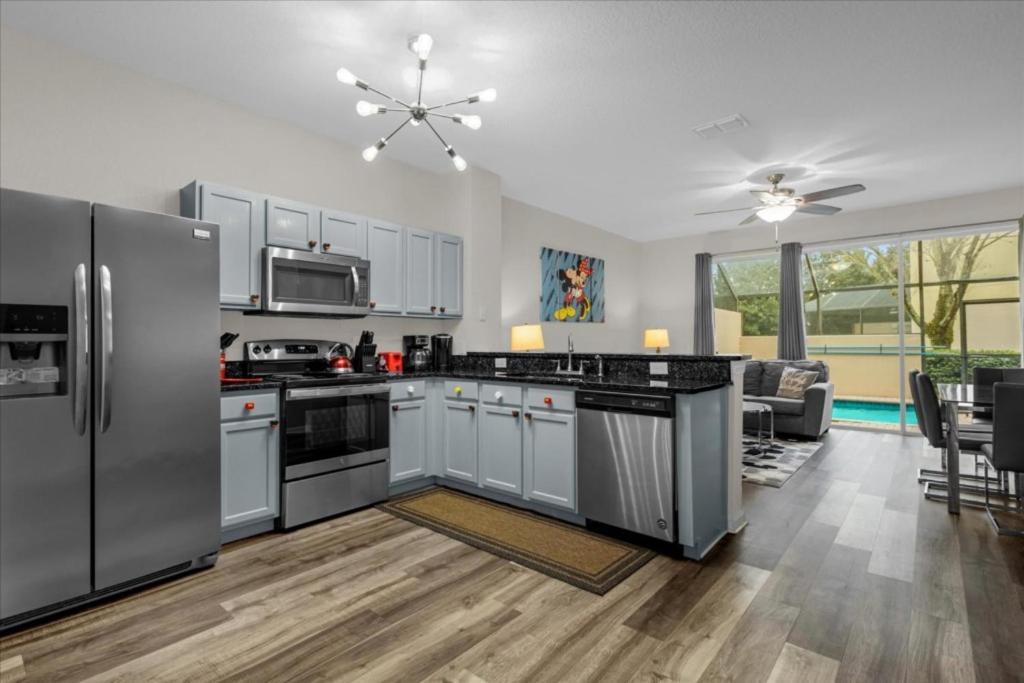 3 Bedrooms- 3 Bathrooms- Windsor Hills 7680 Fs