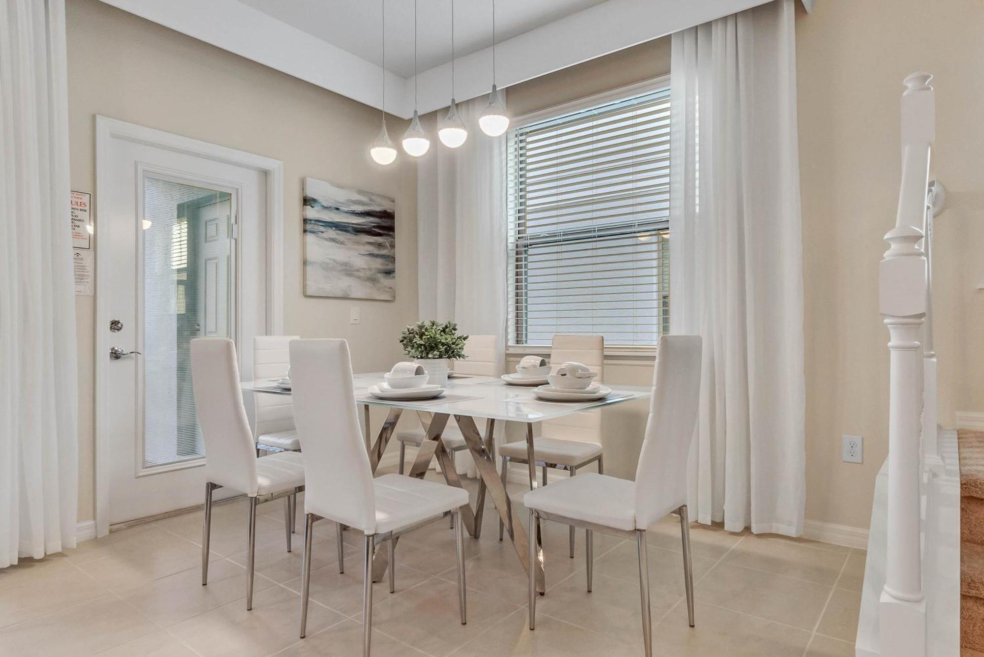 5 Bedrooms - 4,5 Bathrooms - Windsor At Westside 8917 Sa Holiday home