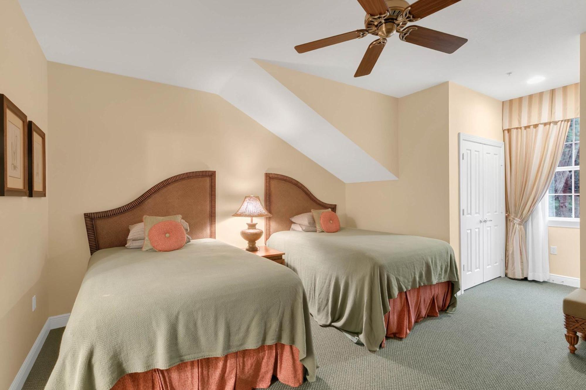3 Bedrooms - 2,5 Bathrooms - Reunion 1589 Hc Holiday home *