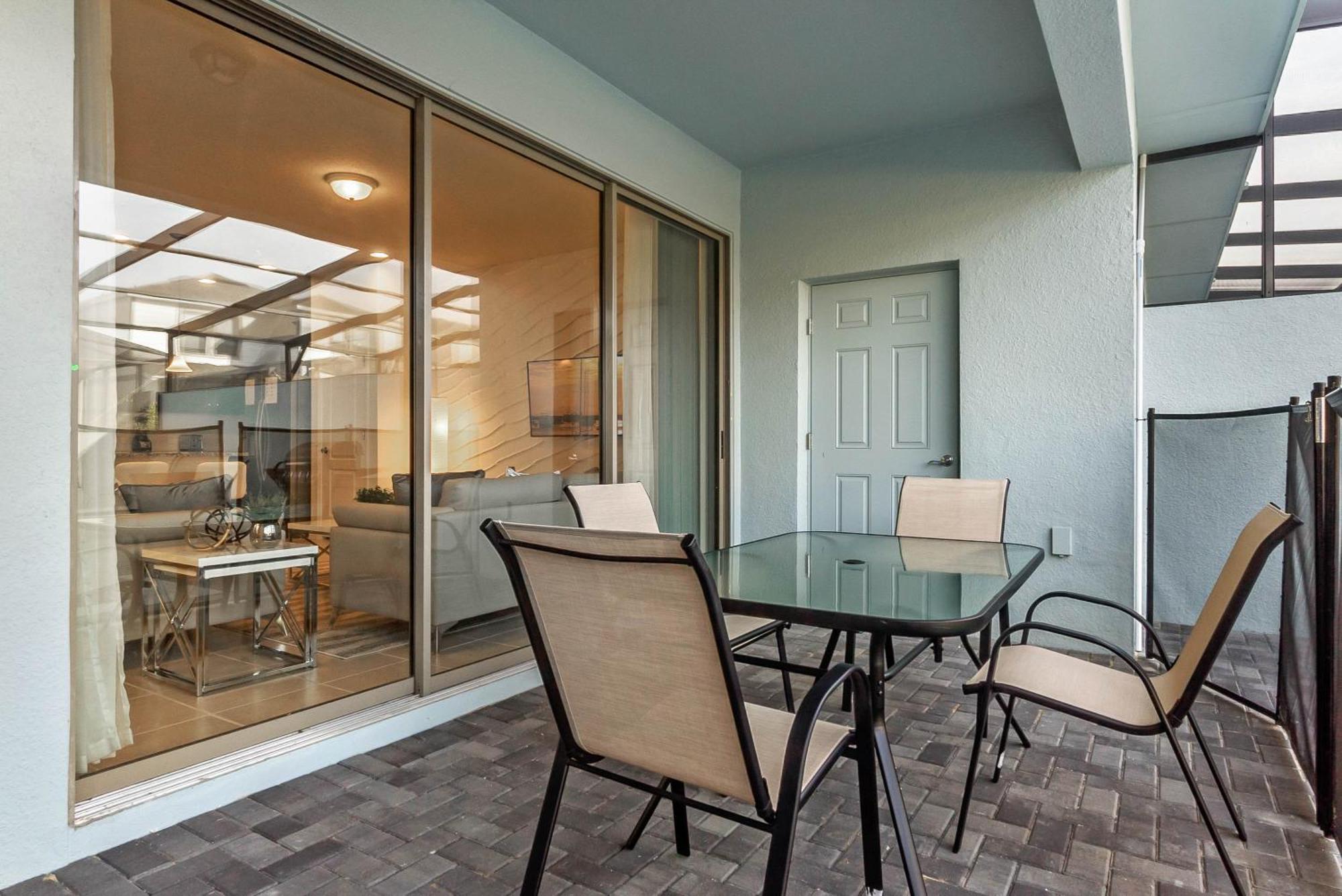 5 Bedrooms - 4,5 Bathrooms - Windsor At Westside 8917 Sa Orlando