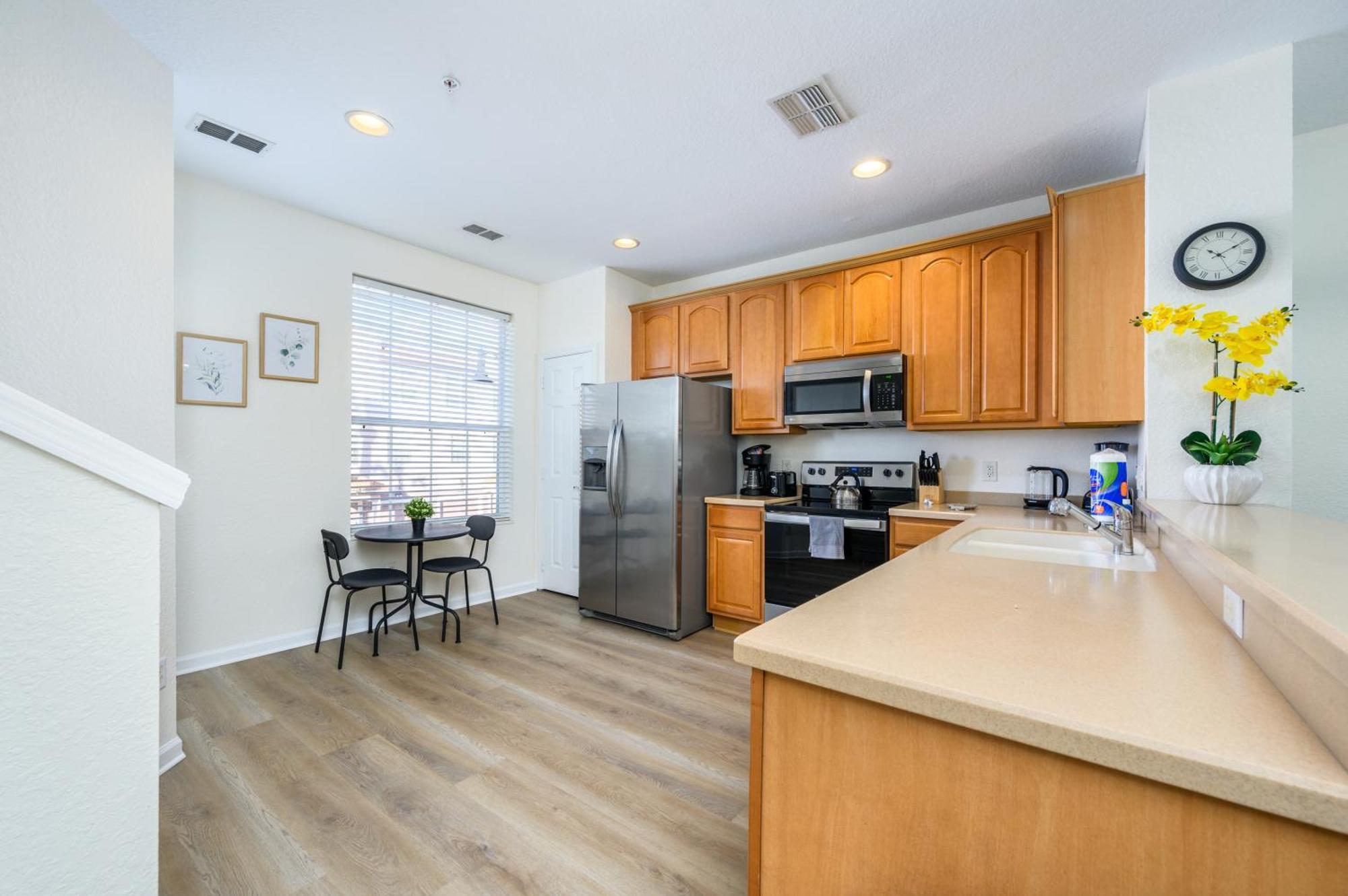 New Listing, Beautiful Townhome, Vista Cay - 4014 Apartment *