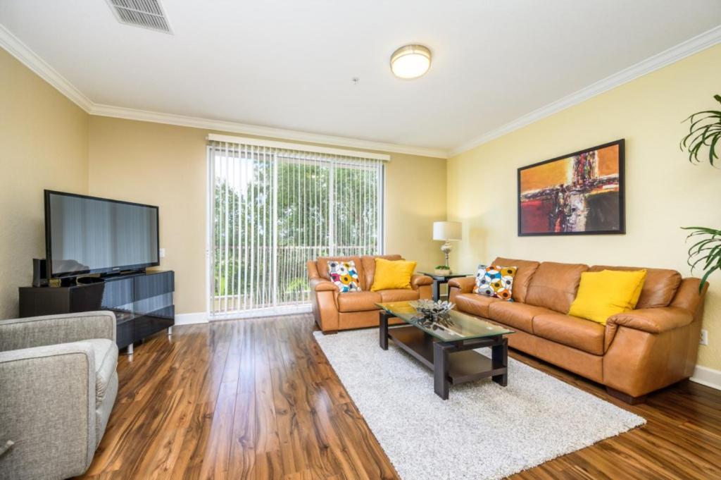 New Modern Townhome, Near The Parks - 4030 Apartment Orlando