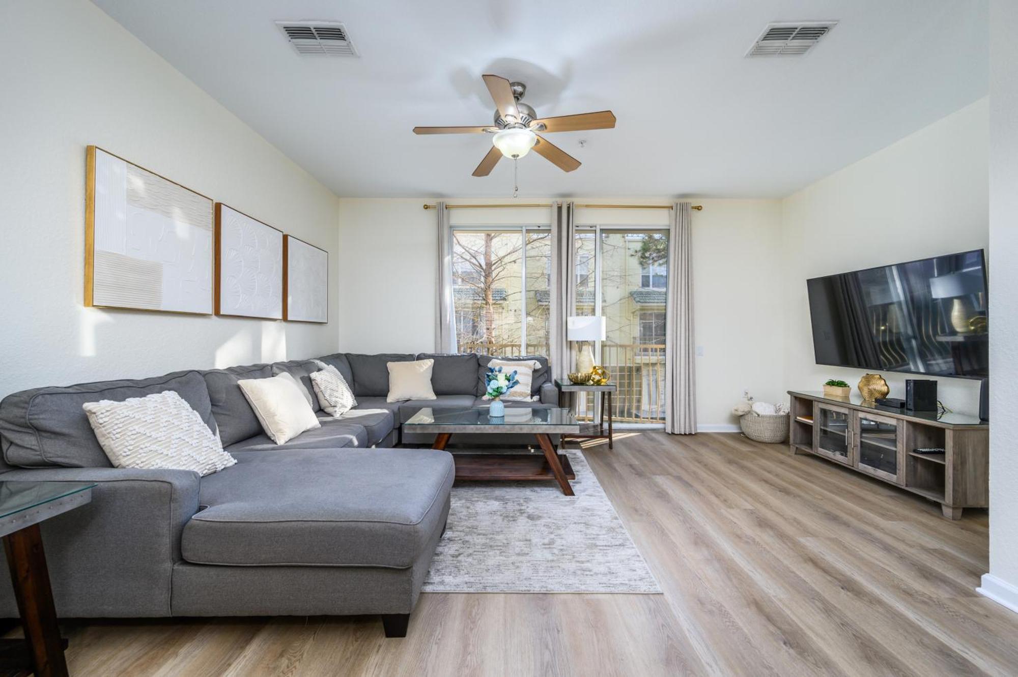 New Listing, Beautiful Townhome, Vista Cay - 4014 Apartment *