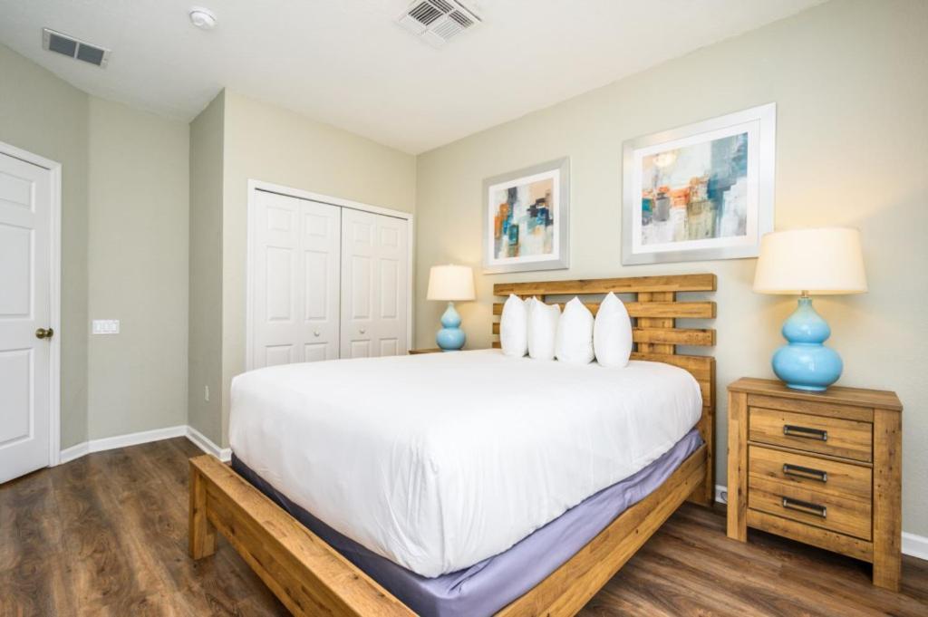 Apartment New Modern Townhome, Near The Parks - 4029 Orlando