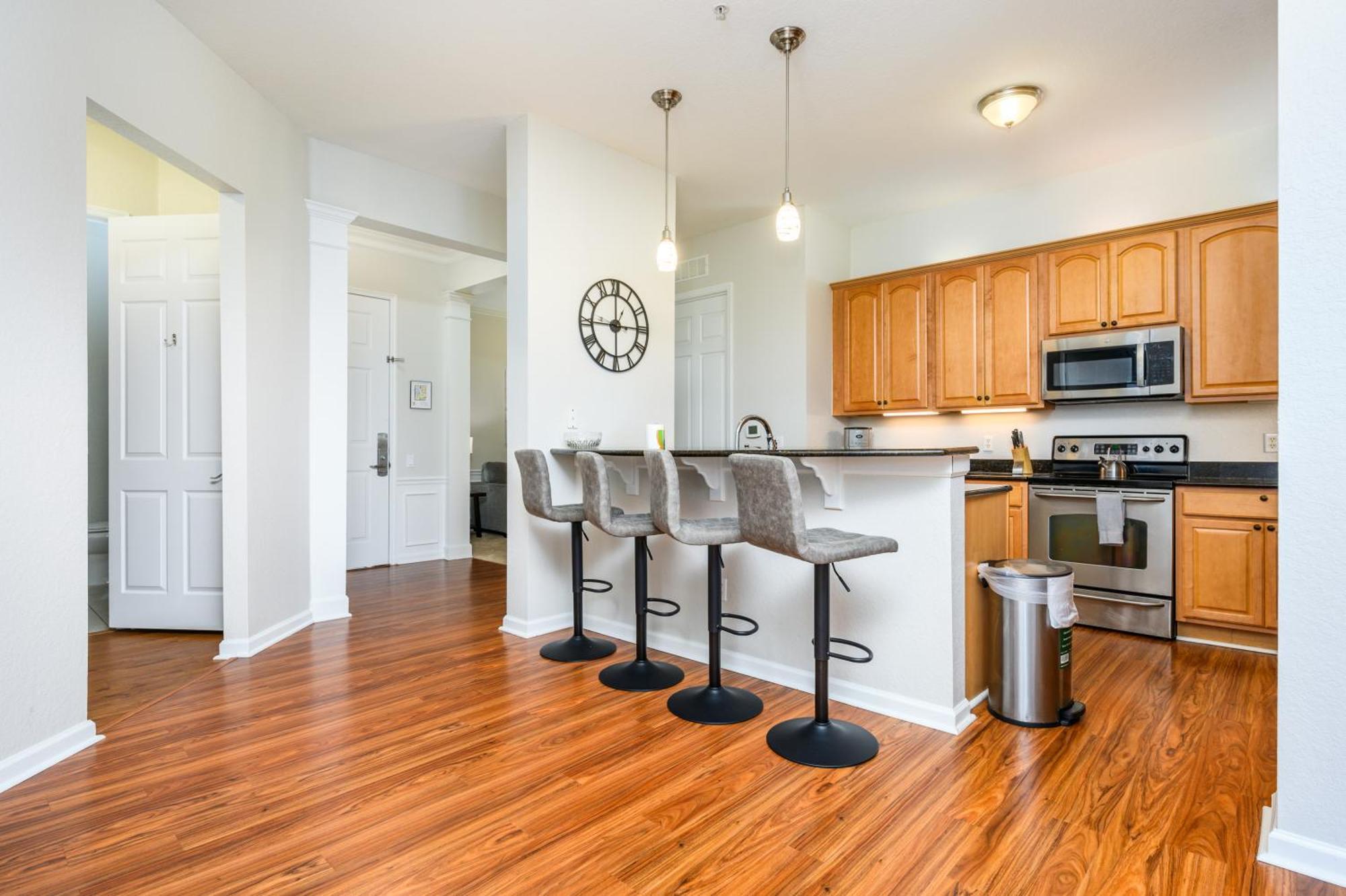 Penthouse Vacation Condo, Near The Parks - 2015 Apartment
