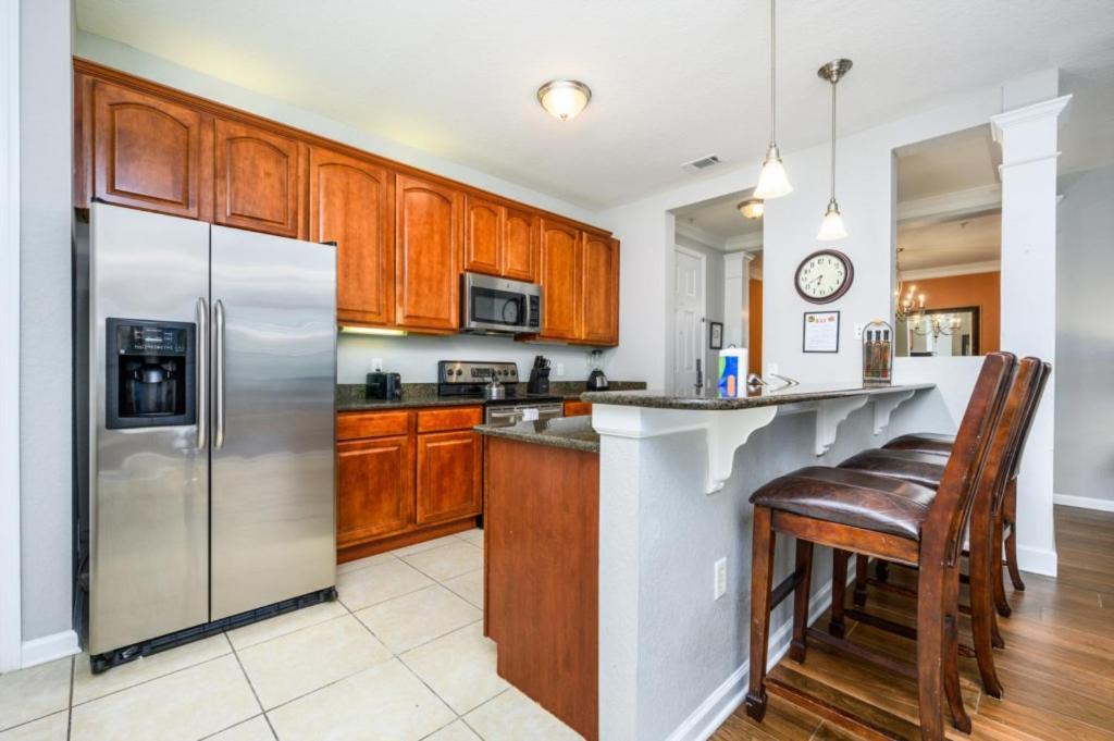 New Beautiful Lakeview Near The Parks - 1026