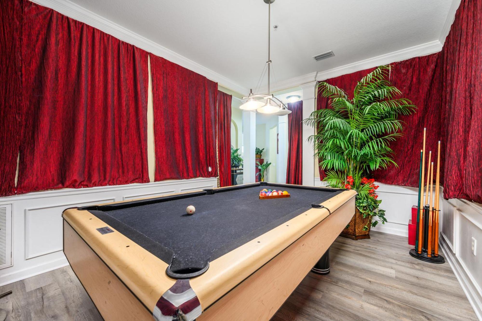 Apartment Large With Pool Table, Vista Cay - 2003 *