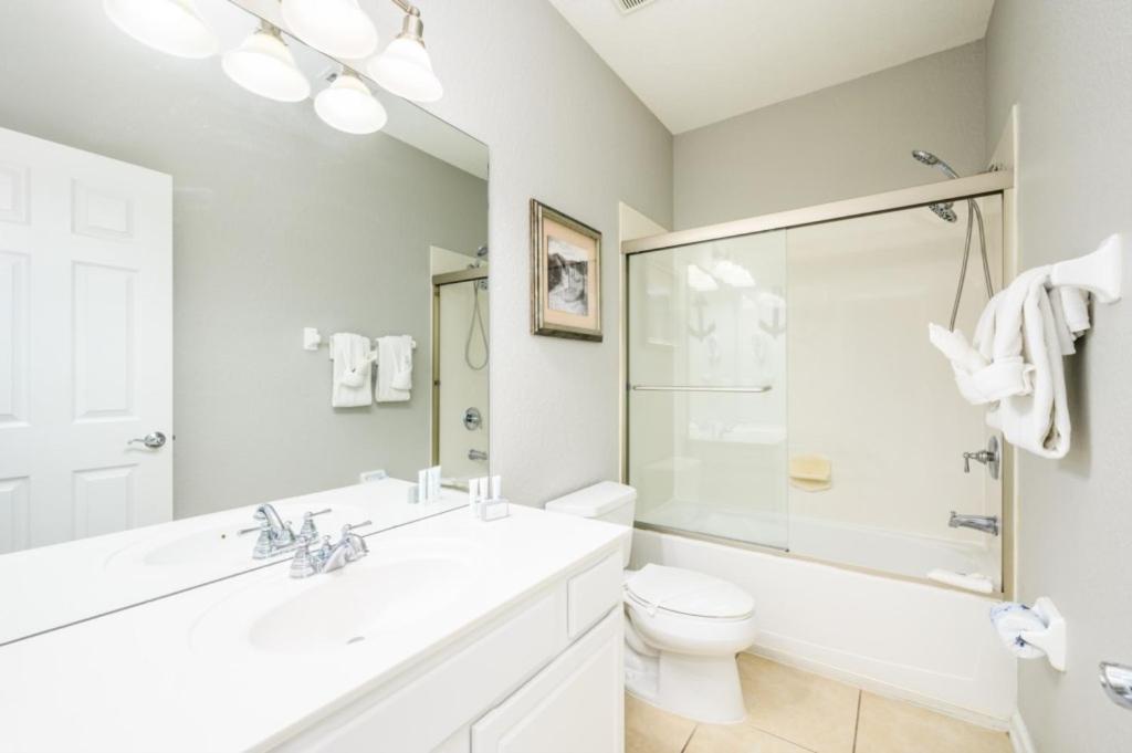 Beautiful Townhome, Vista Cay, Near Parks! 4018 Apartment