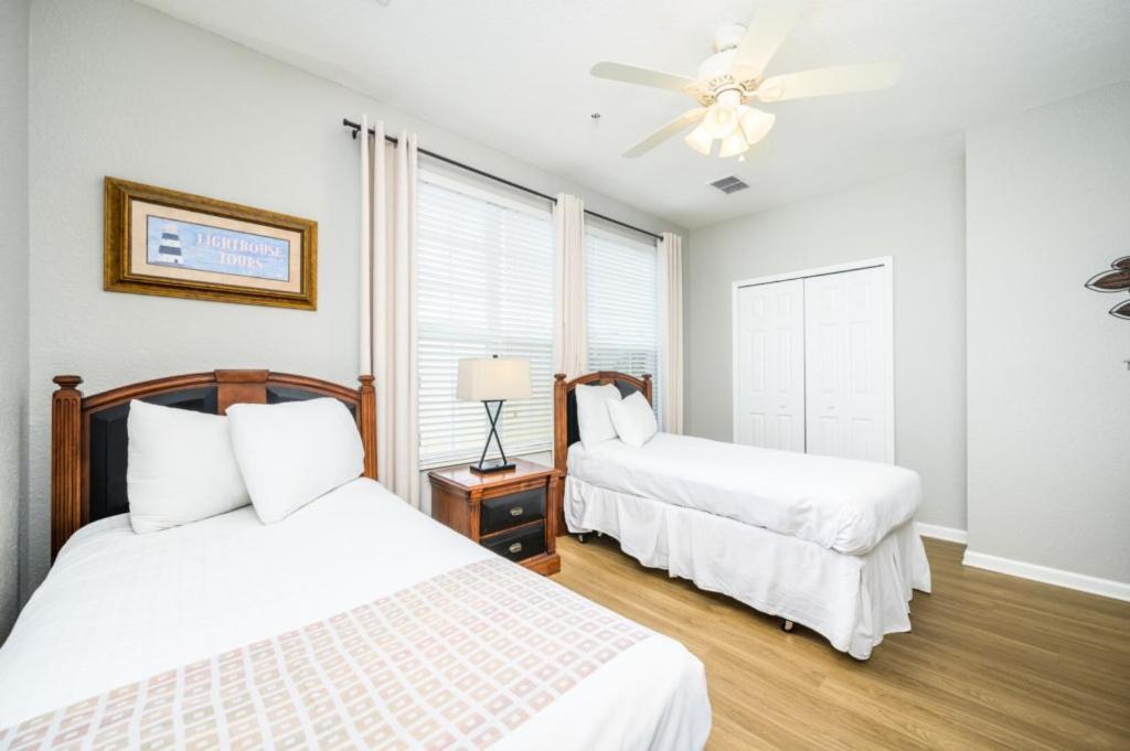 Beautiful Townhome, Vista Cay, Near Parks! 4018 Apartment Orlando