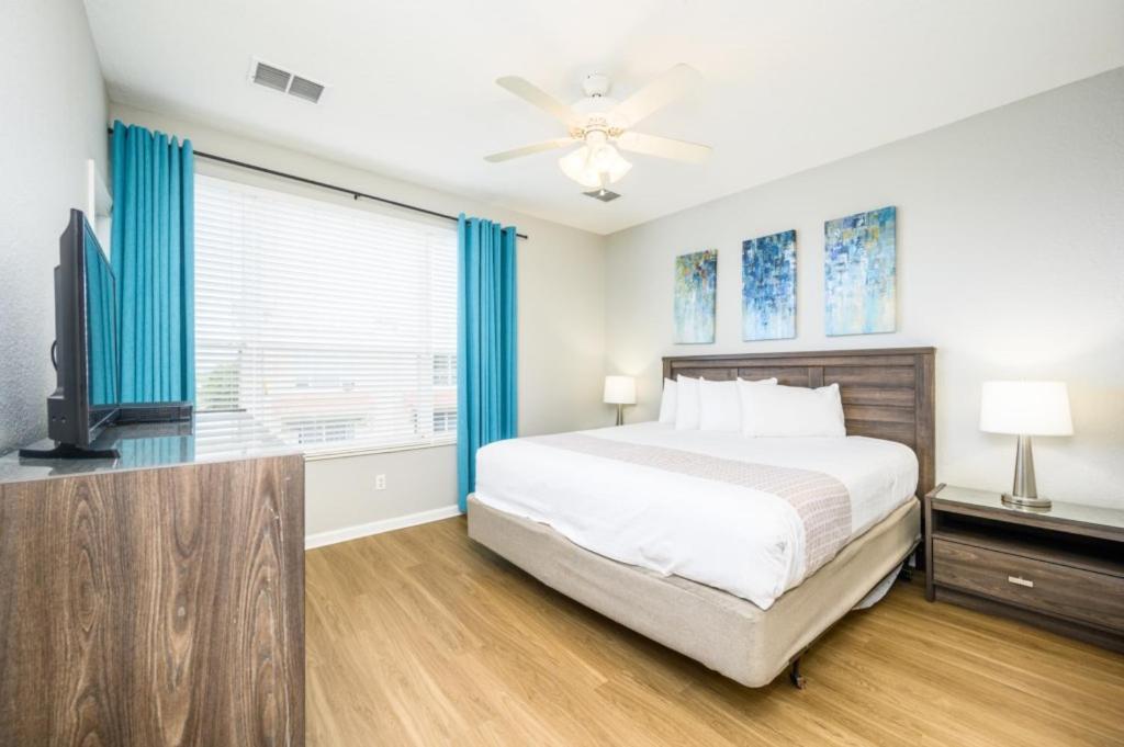Beautiful Townhome, Vista Cay, Near Parks! 4018 Orlando