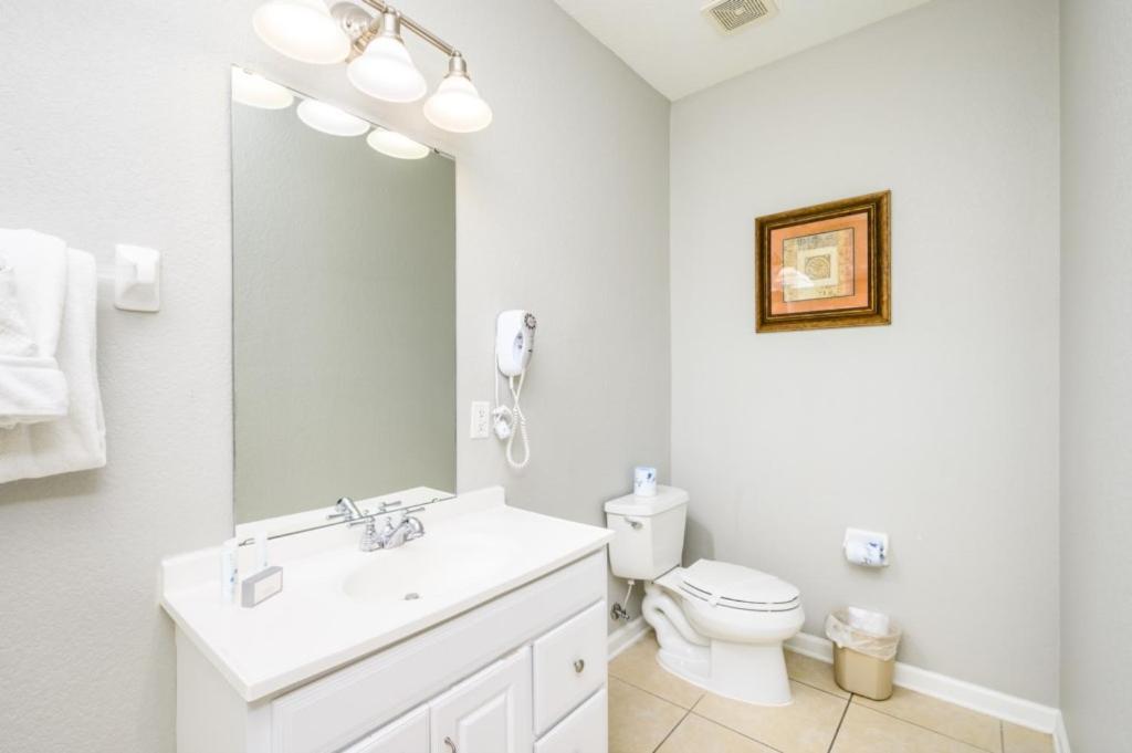 Beautiful Townhome, Vista Cay, Near Parks! 4018 Apartment *