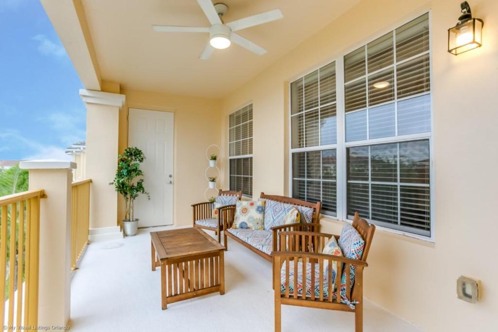 Beautiful Modern Vista Cay Condo, Near Parks-2011 Apartment