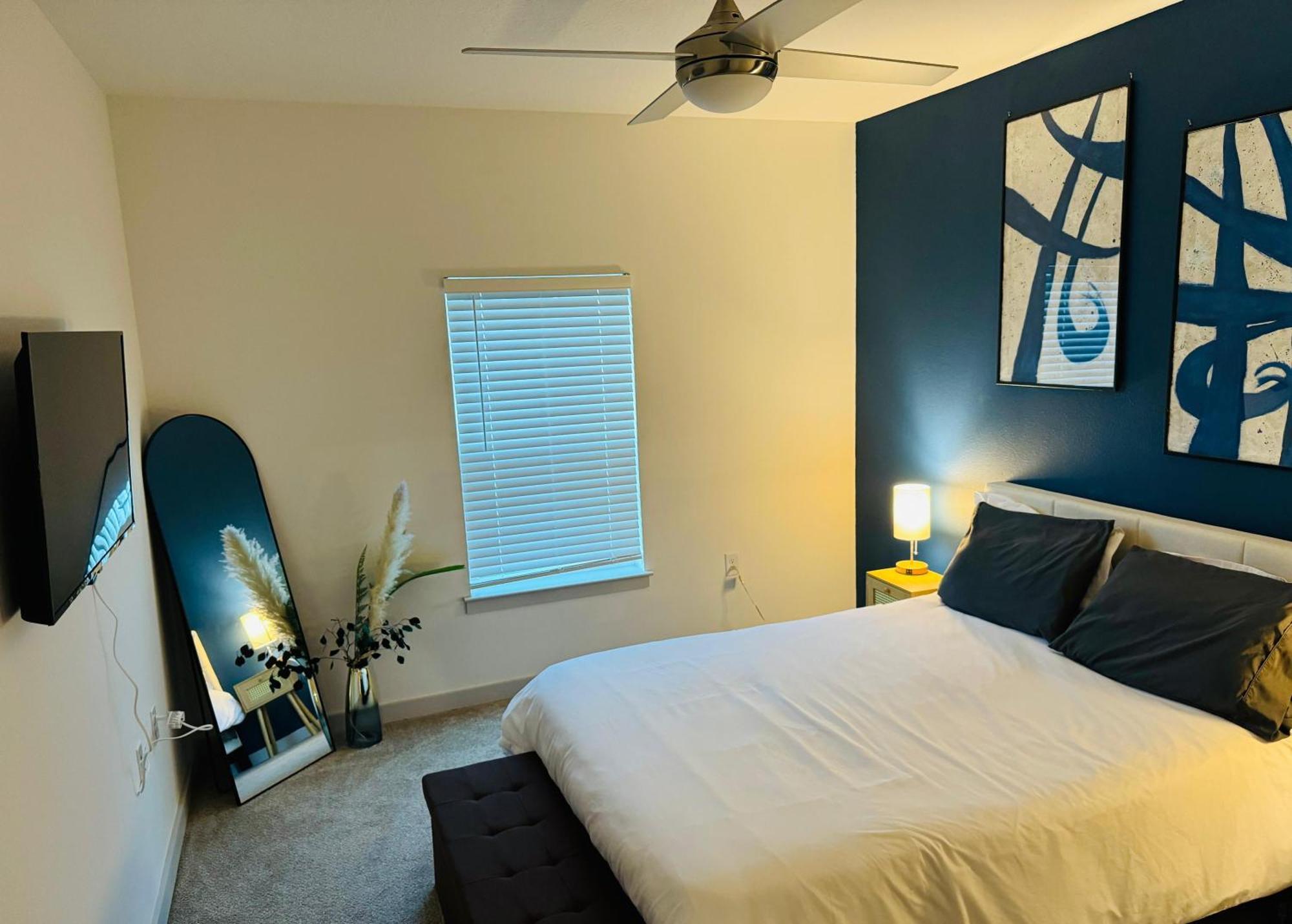 Complete Tranquil 10 Min To Parks Allows Pets, Resort-style Amenities Apartment
