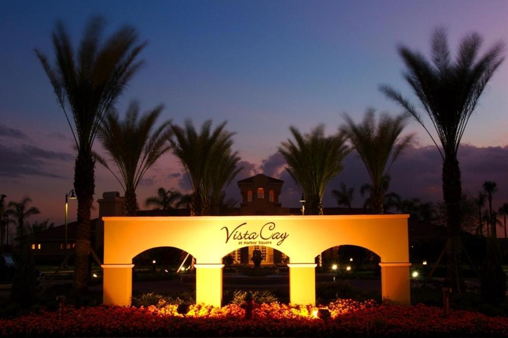 New Listing! Lakeview Condo, Vista Cay - 1017