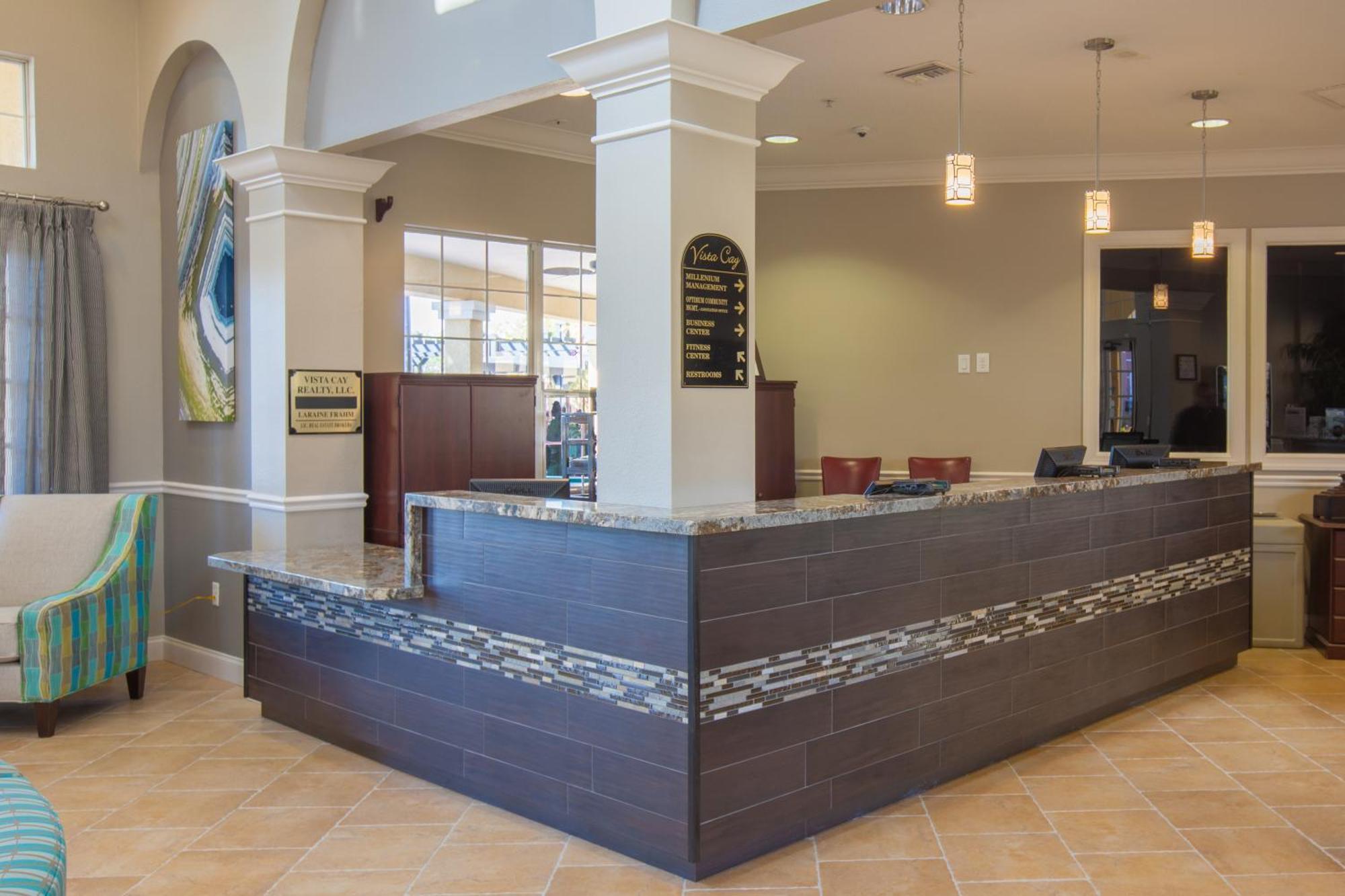 Apartment New Listing! Lakeview Condo, Vista Cay - 1017