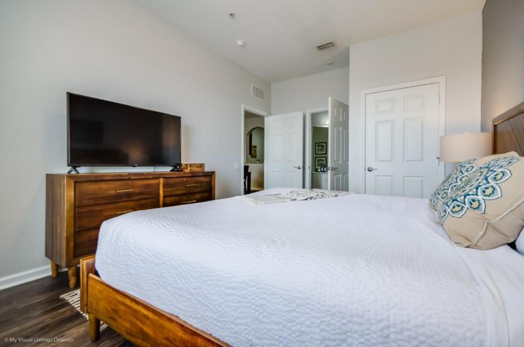 Beautiful Modern Vista Cay Condo, Near Parks-3025 Apartment