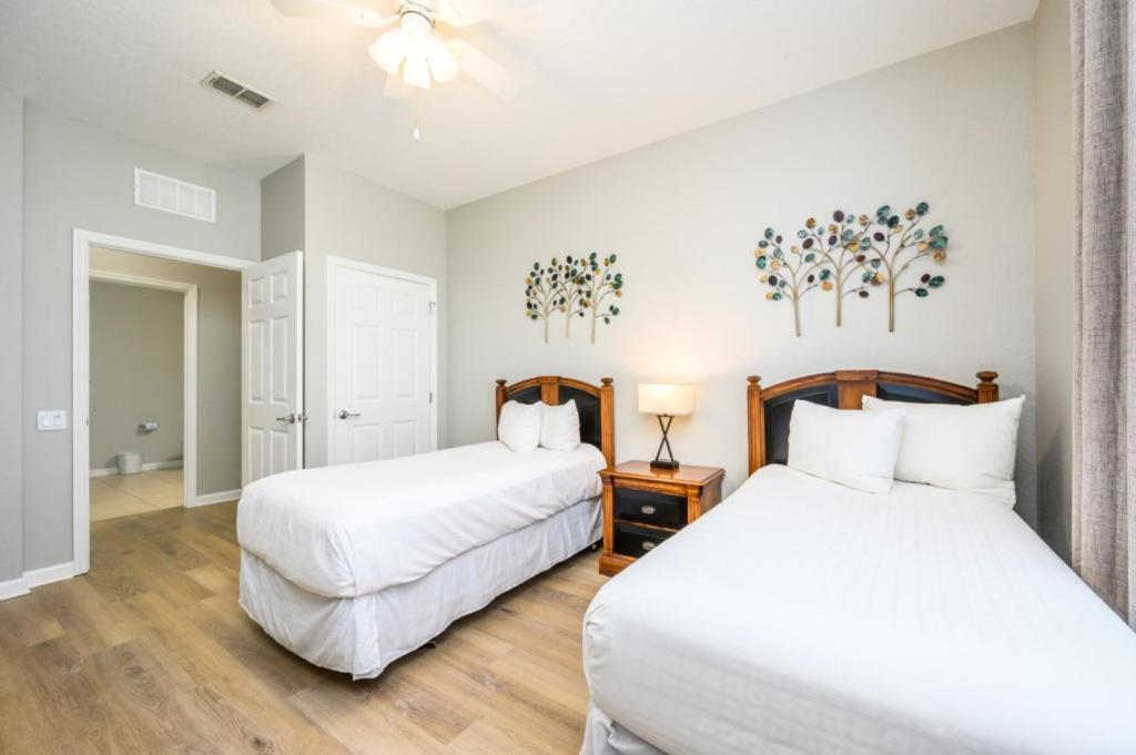 Vista Cay Deluxe Condo, Near The Parks! - 3002 Apartment
