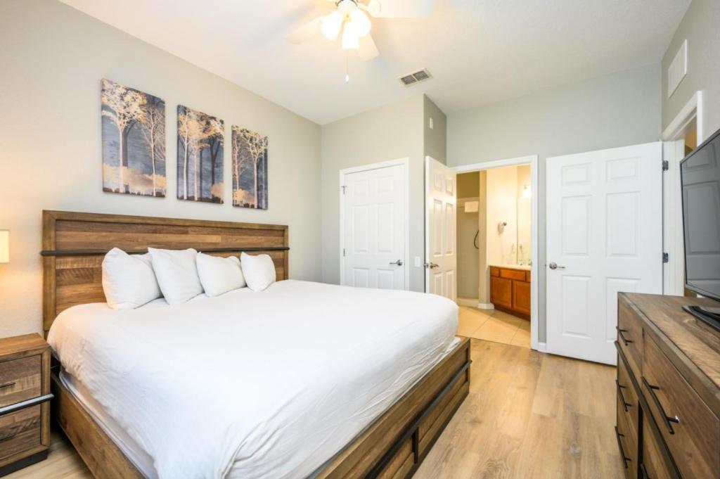 Vista Cay Deluxe Condo, Near The Parks! - 3002 Apartment *