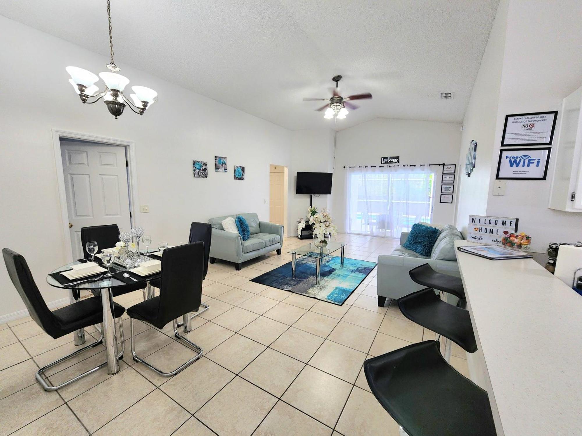 Close To Parks/amazing Private Pool
