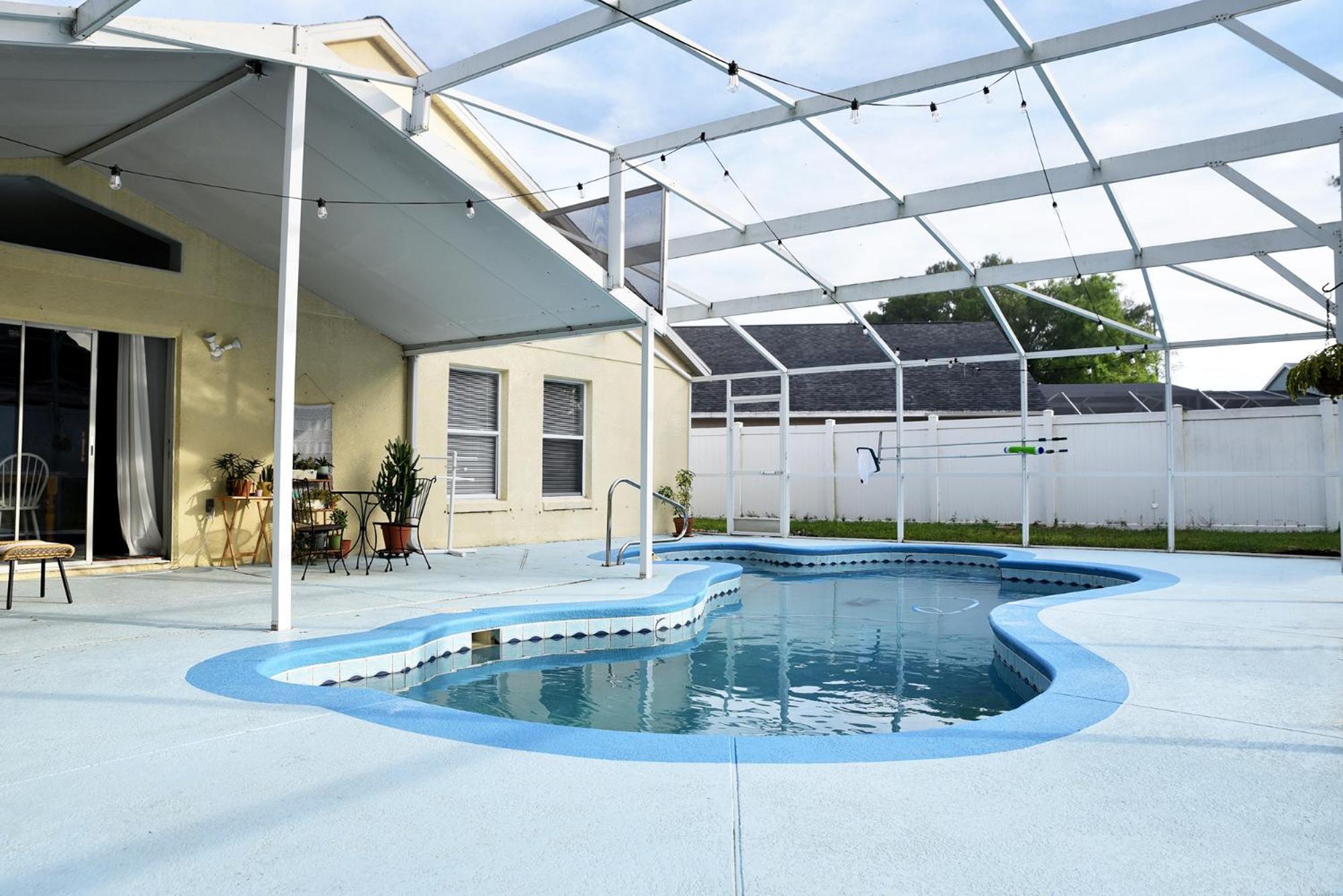 Holiday home Artisan's Retreat - Poolside Paradise Near *