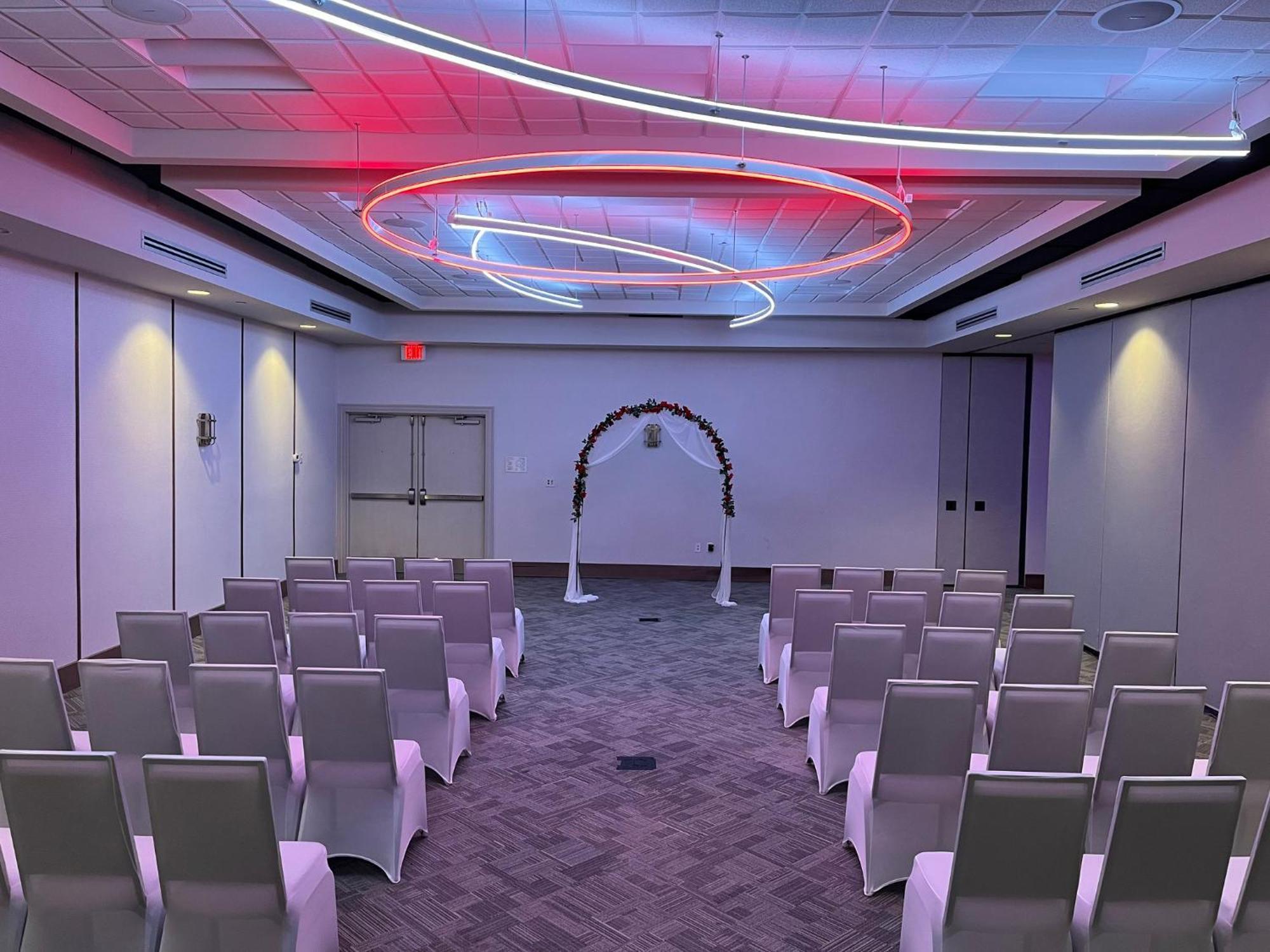 International Airport By Ihg 3*
