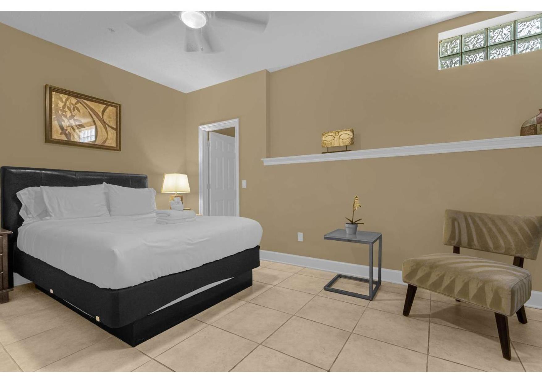Spring Break Sale! Renovated Townhome By Holiday home