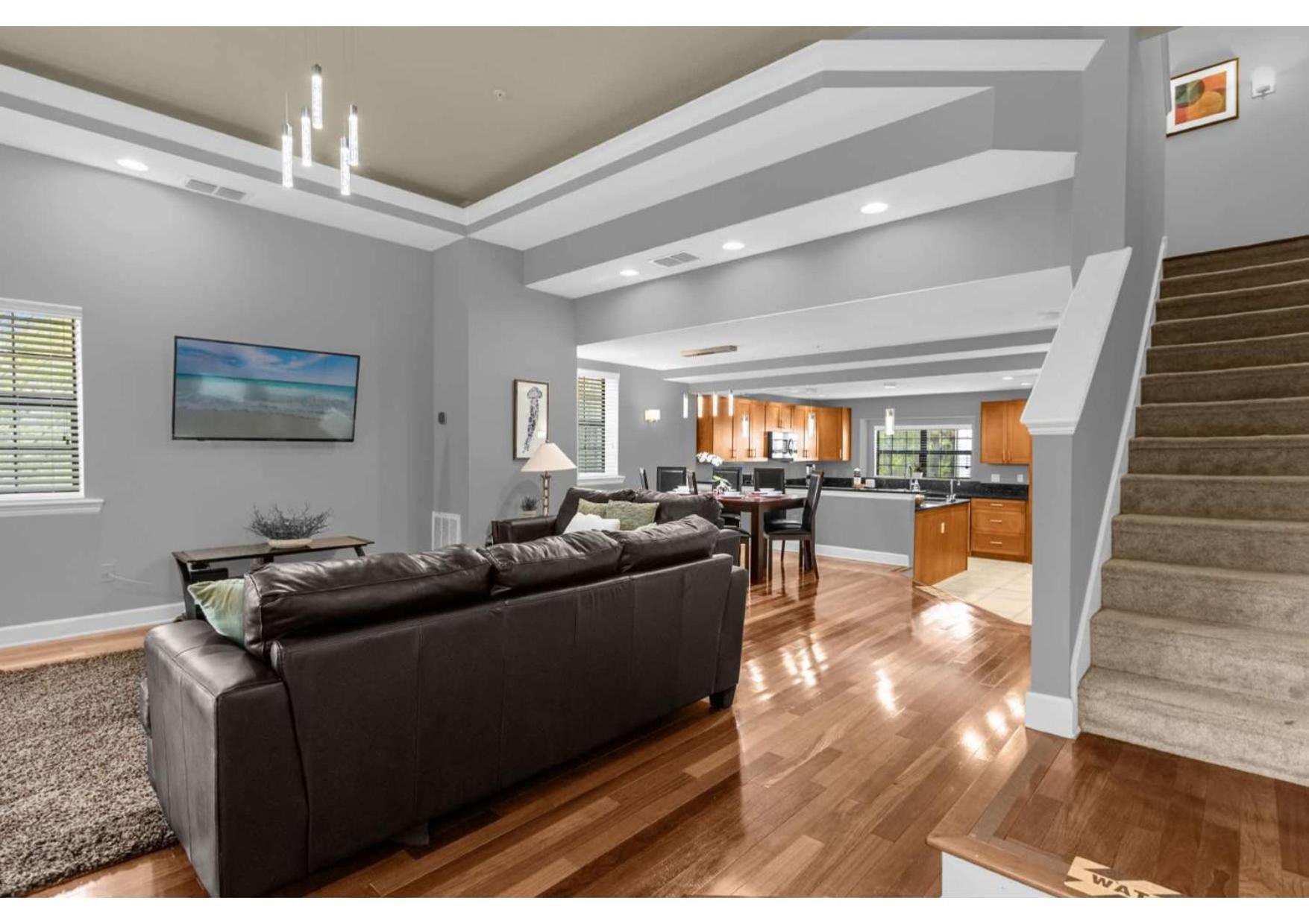 Spring Break Sale! Renovated Townhome By Holiday home