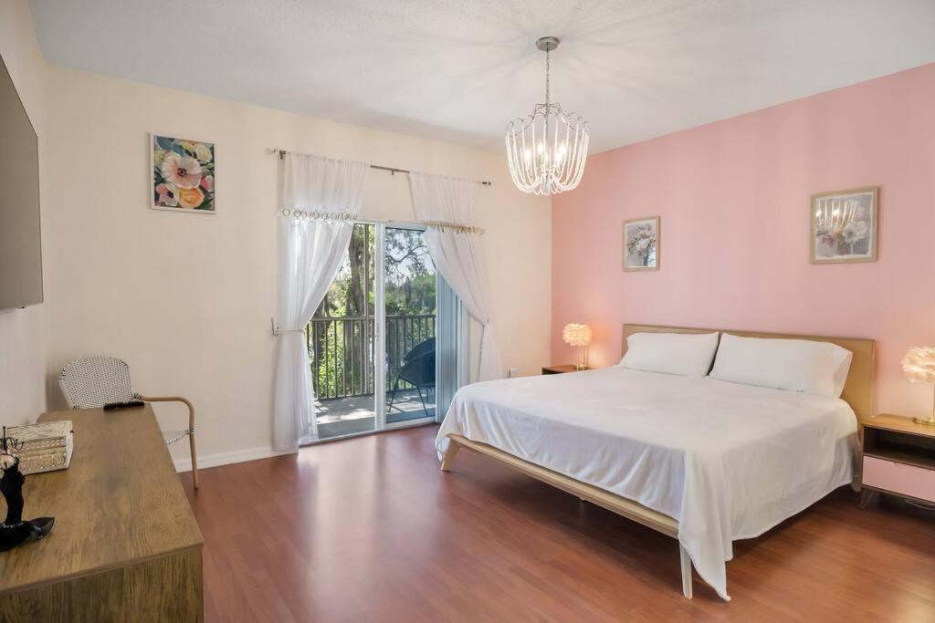 4 Miles To - Serene View Apartment Orlando