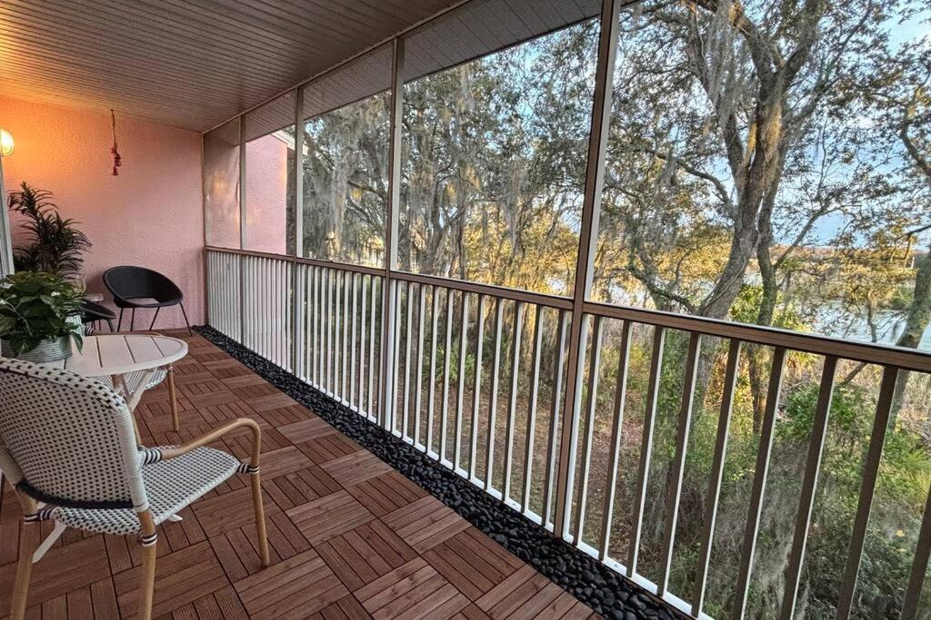 Apartment 4 Miles To - Serene View *