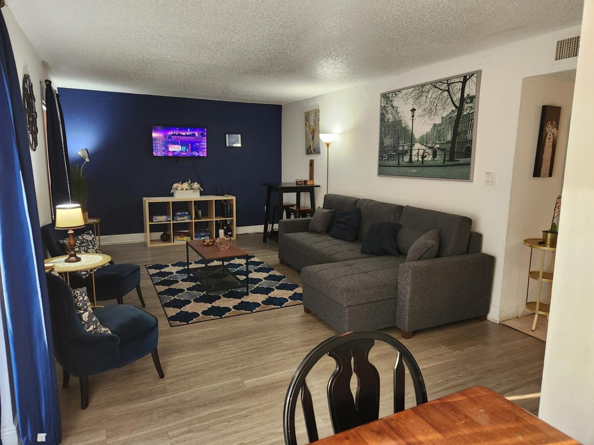 Apartment Centauri Vacation Rentals: 2-bedroom Getaway With Free Parking