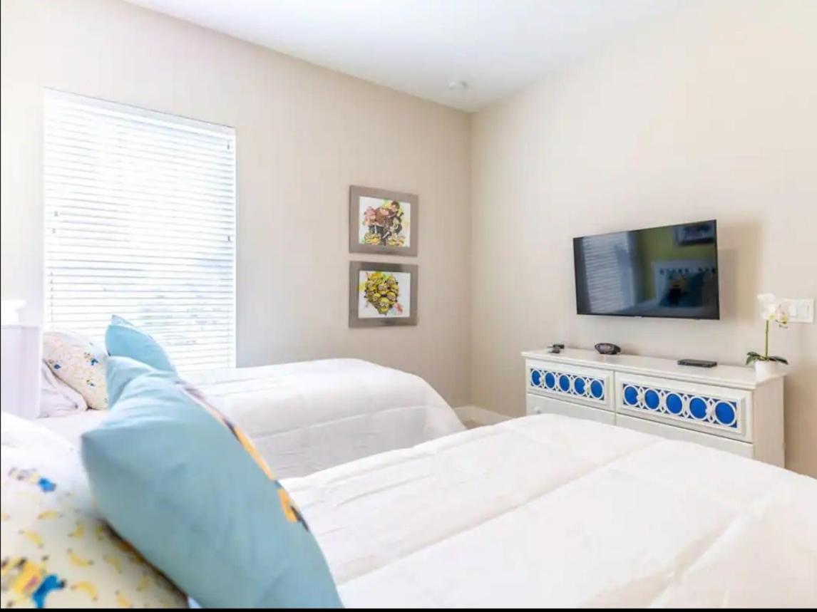 4br Retreat Gated With Pool & Hot Tub Holiday home Orlando
