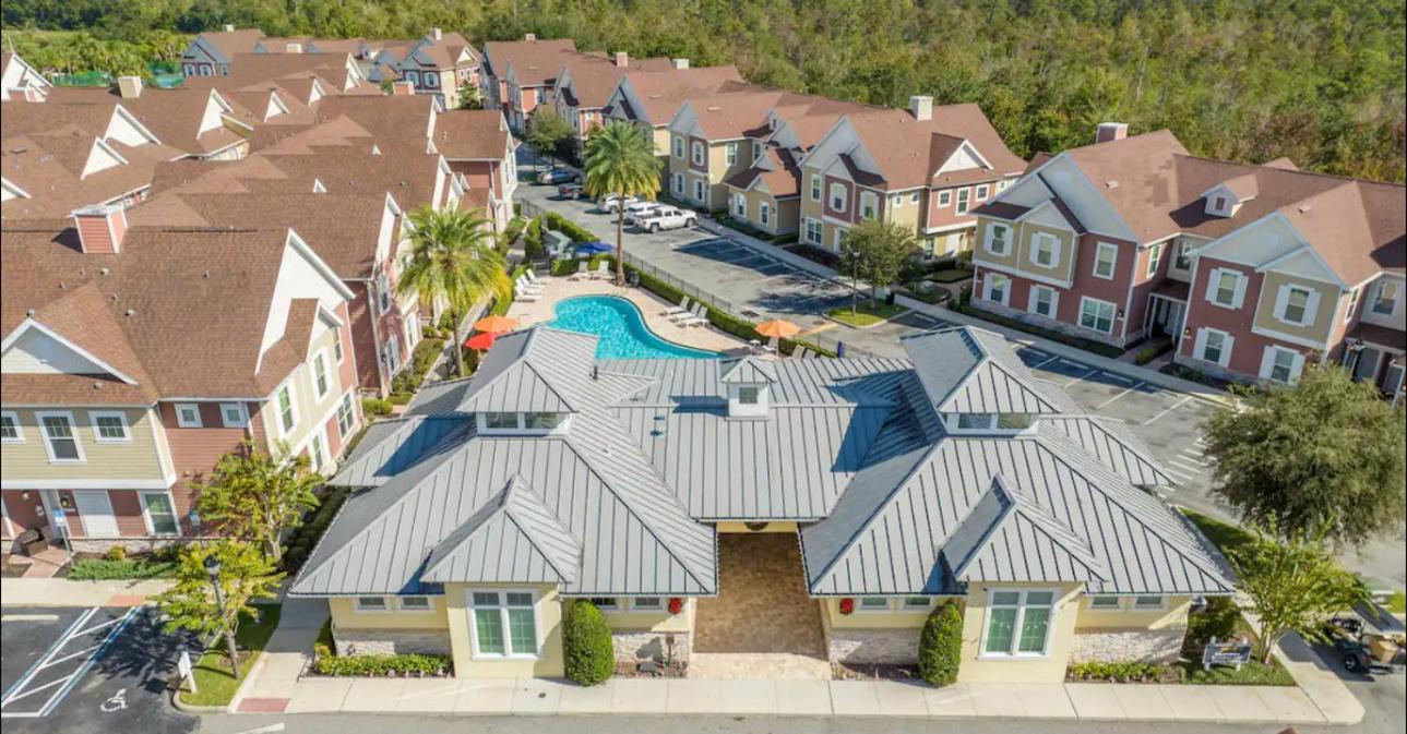 4br Retreat Gated With Pool & Hot Tub * Orlando
