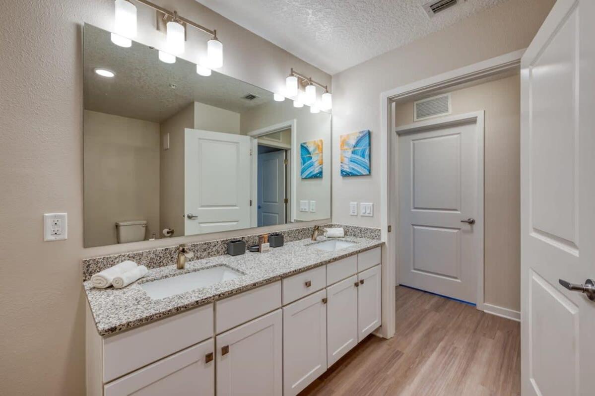 Prime Location-spacious For 8 Guests *