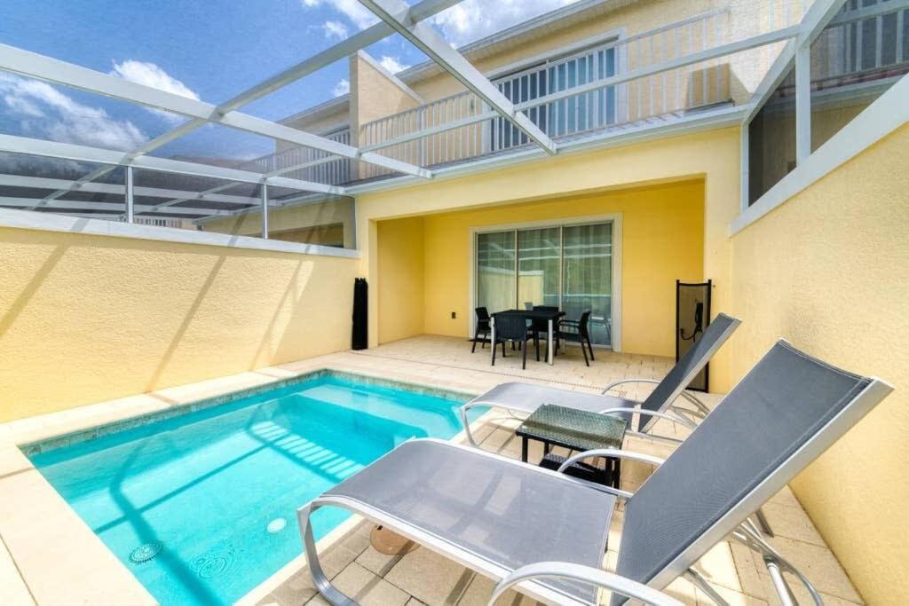 Cozy Private Pool Prime Spot