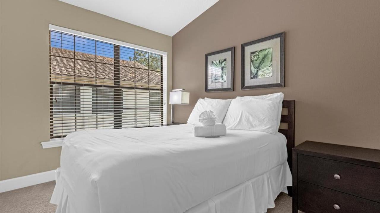 Luxury Townhome - 5 Minutes To Holiday home