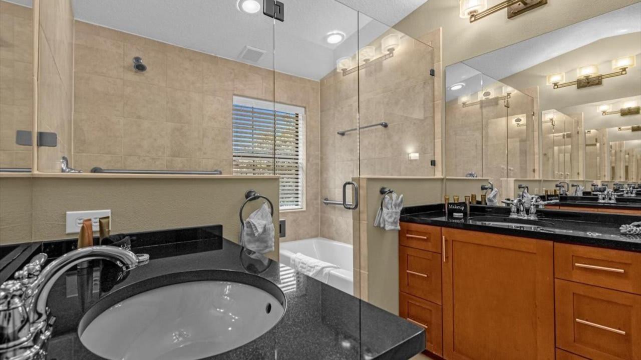 Holiday home Luxury Townhome - 5 Minutes To