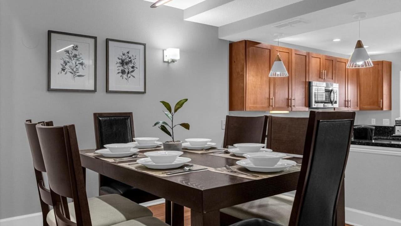 Luxury Townhome - 5 Minutes To Orlando