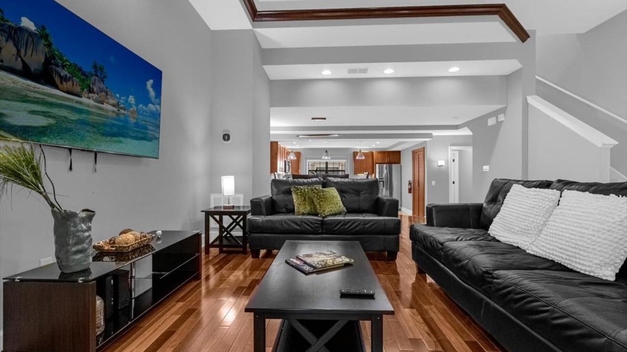 Luxury Townhome - 5 Minutes To Orlando