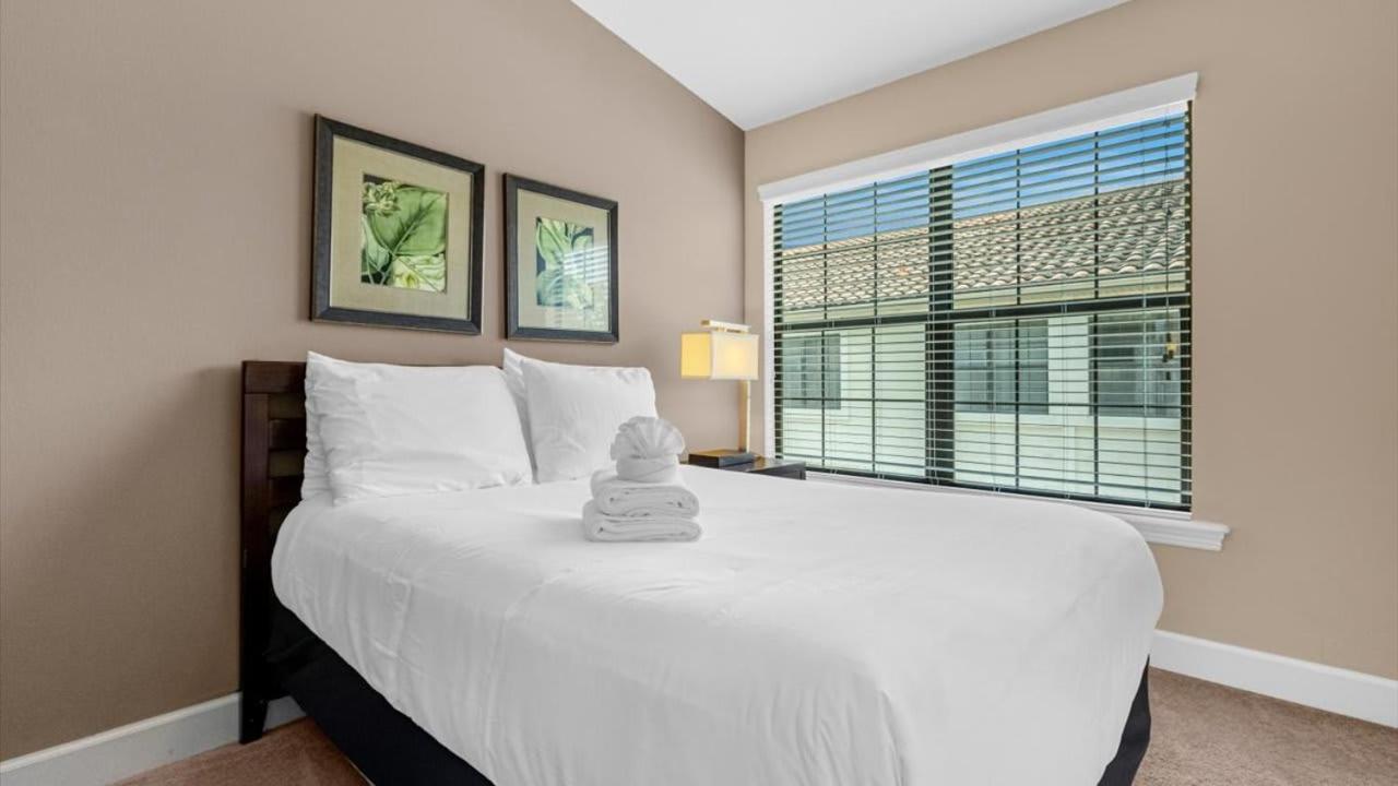 Spring Break Retreat - Renovated Townhome By Holiday home Orlando