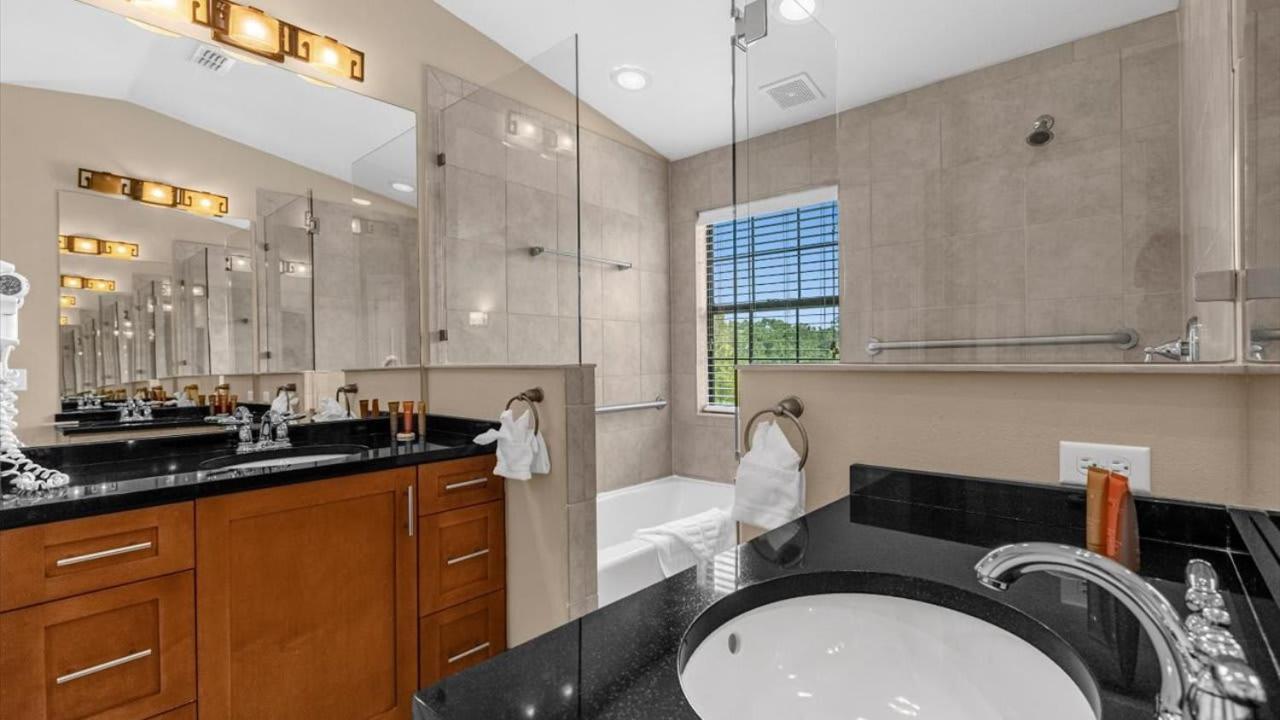 Spring Break Retreat - Renovated Townhome By Holiday home Orlando