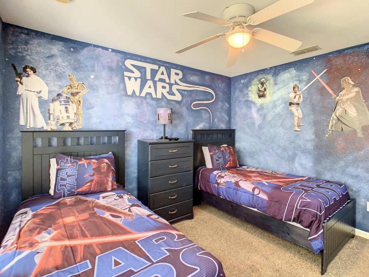 Windsor Hills Star Wars, Frozen, Mickey 2mi Orlando